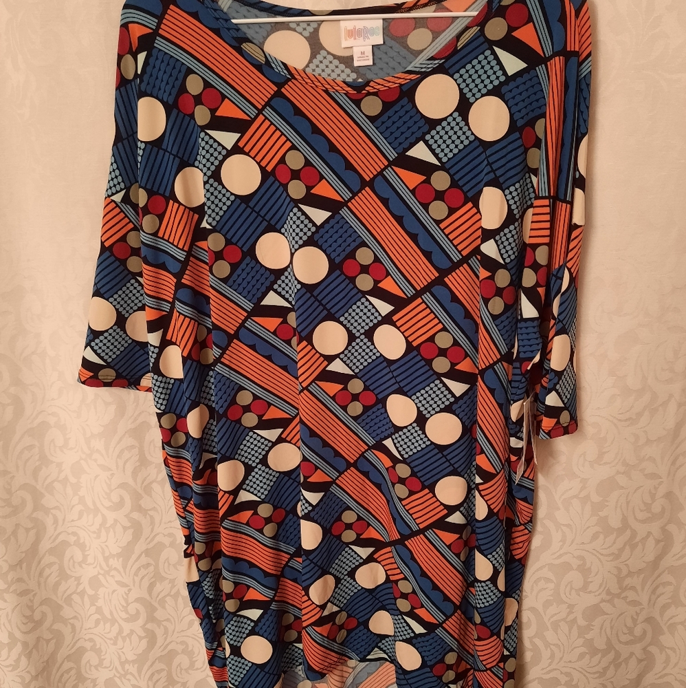 Nwt LuLaRoe Irma tunic